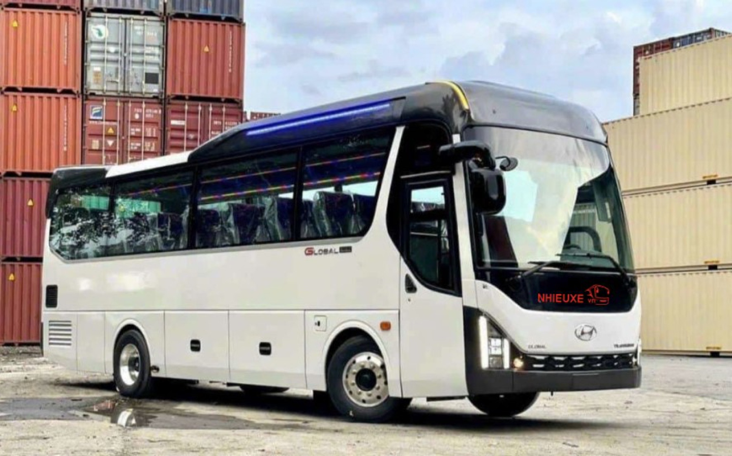 Thuê Xe Đời Mới Hiện Đại - Nguyễn Ly Travel